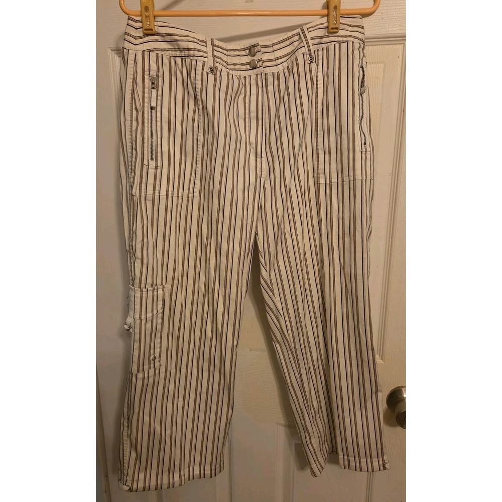 Chicos vertical striped cropped utility cargo capri pants Size 3